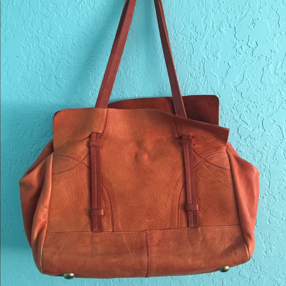 Holding Horses leather purse